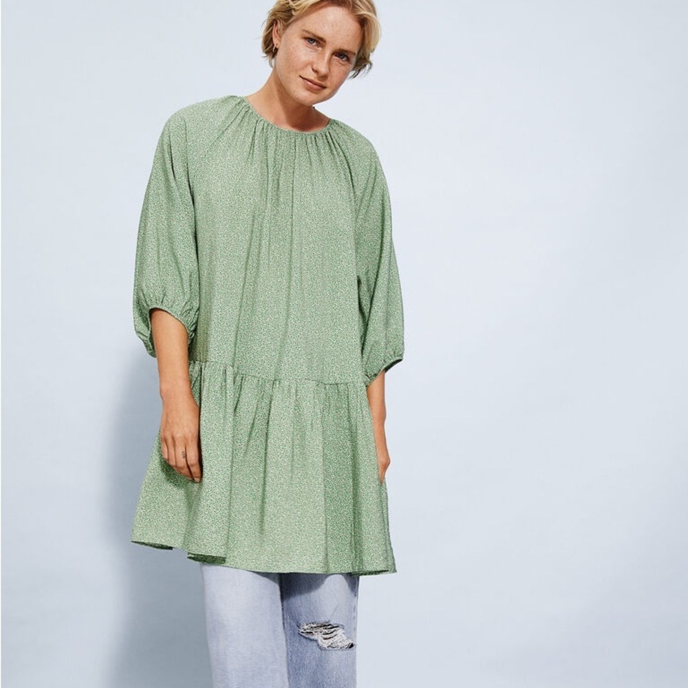 (B23)‎ H&M Balloon-sleeved Dress, Green/small flowers, Size Small